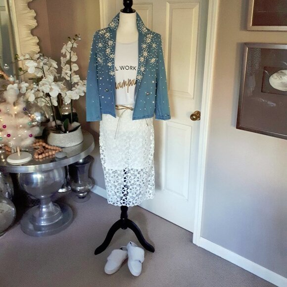 EUC Adiva white floral lace-like overlay midi skirt, S - Picture 2 of 10